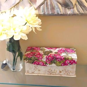 Cardboard decorative box